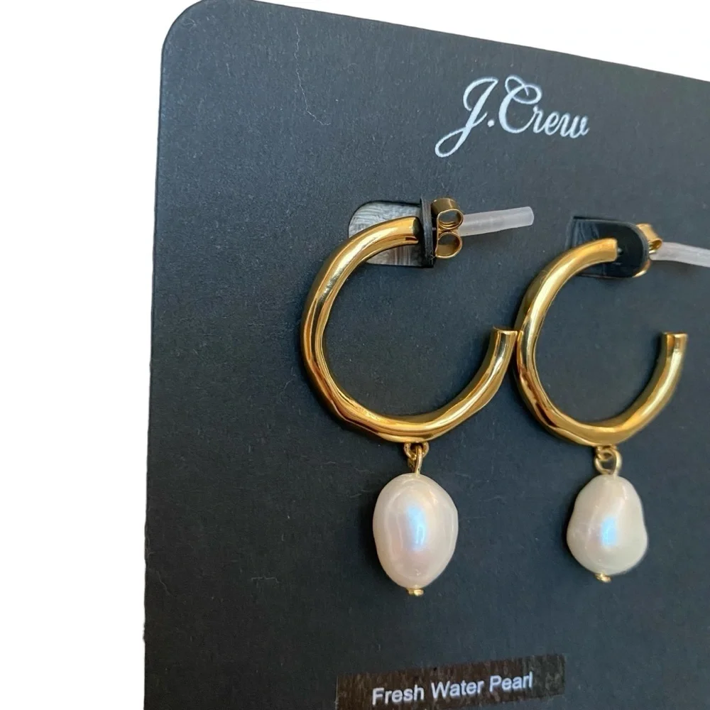 J.Crew Factory Gold Freshwater Pearl Hoop Earrings AY775 - Picture 3 of 6